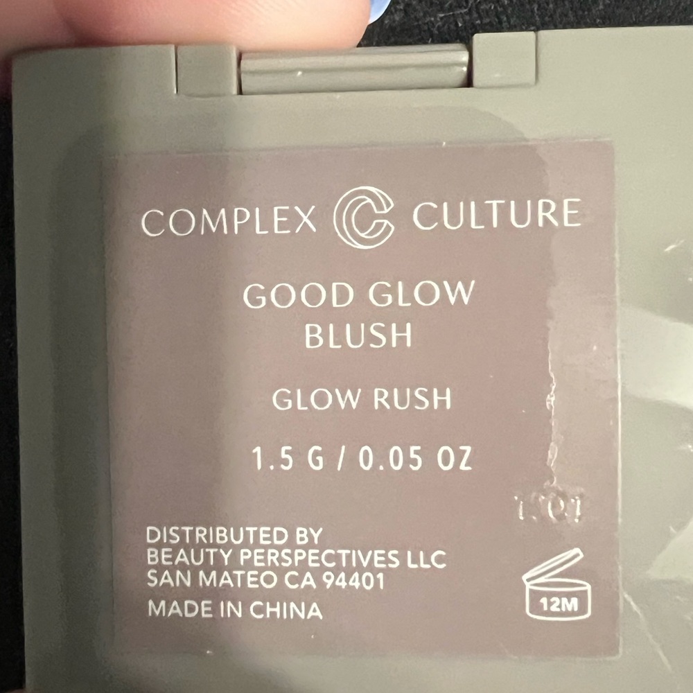 Glow Blush - Picture 3 of 3